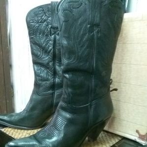 One charlie horse boots